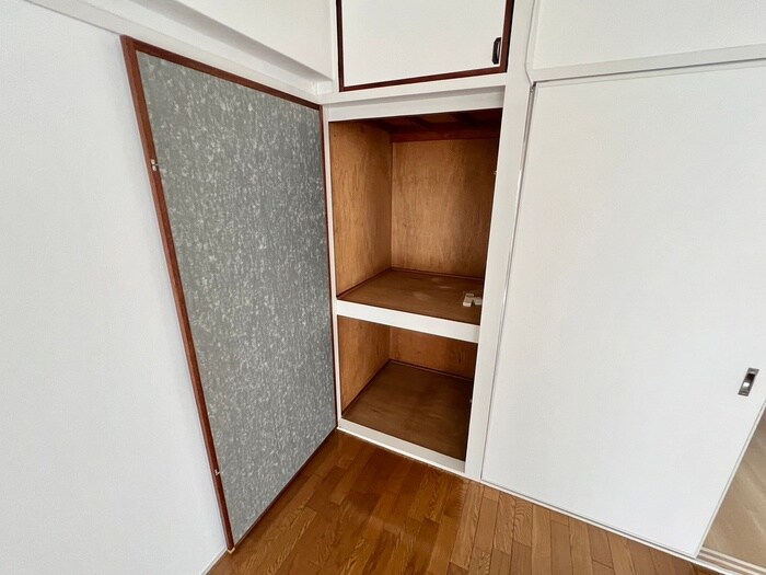 物件内観写真16　(収納)