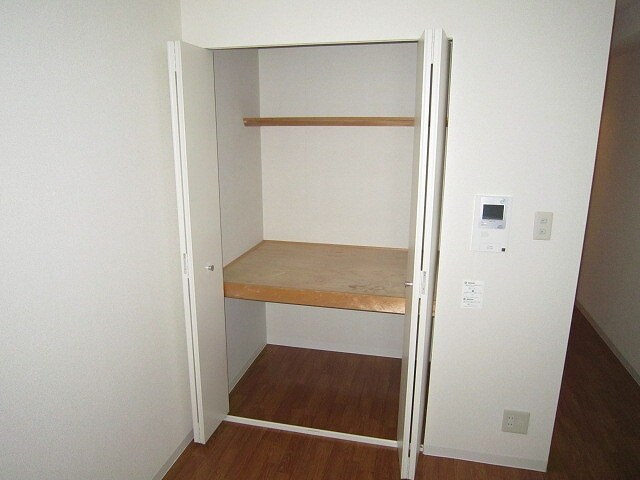 物件内観写真9　(収納)