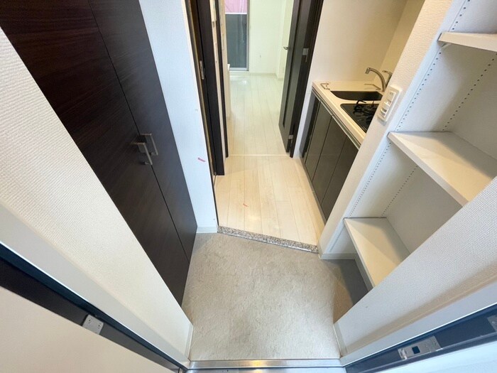 物件内観写真15　(玄関)