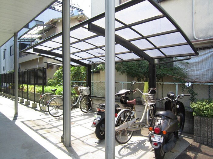 物件外観写真3　(駐輪場)