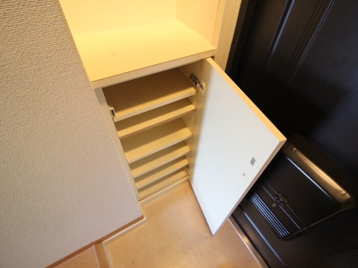 物件内観写真10　(靴箱)