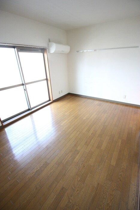 物件内観写真15　(居室)