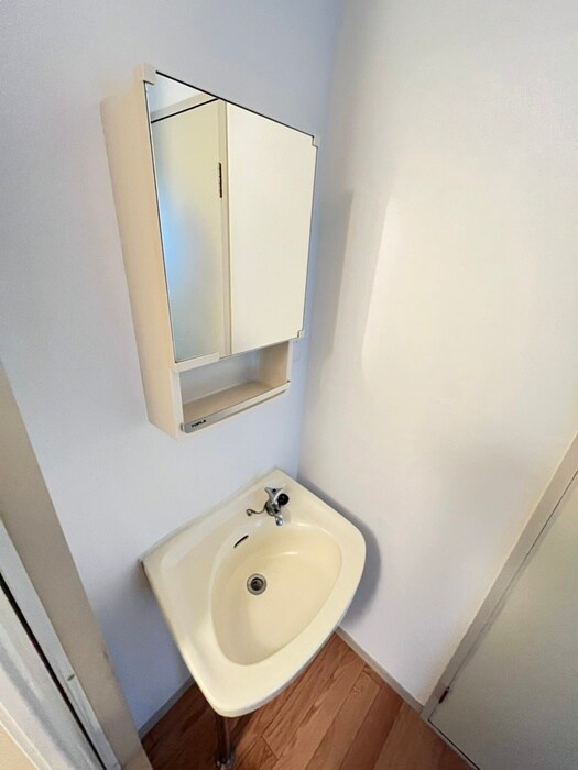 物件内観写真10　(洗面)