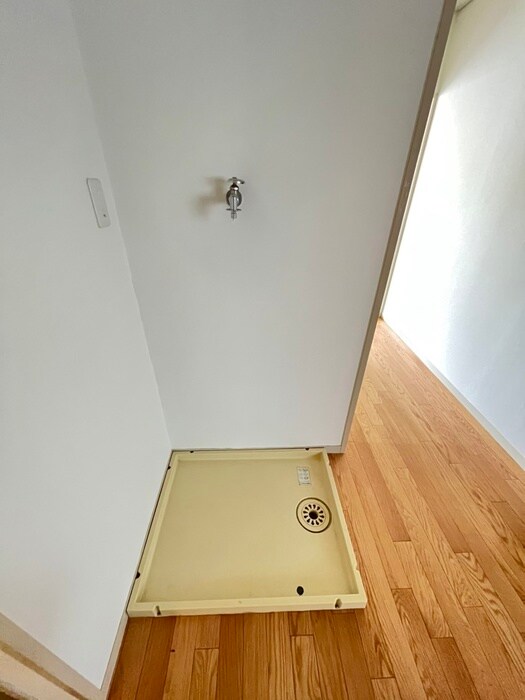 物件内観写真15　(洗濯機置場)