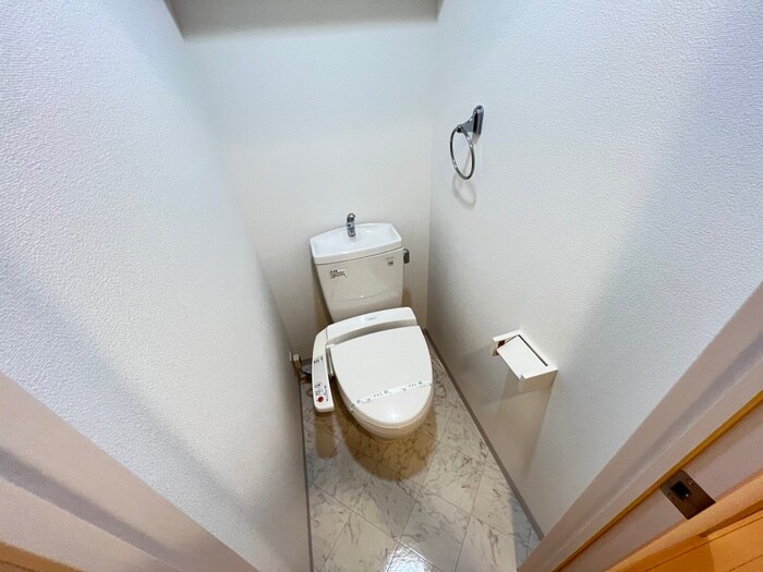 物件内観写真14　(トイレ)