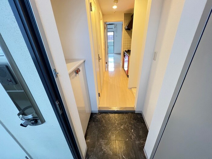 物件内観写真15　(玄関)