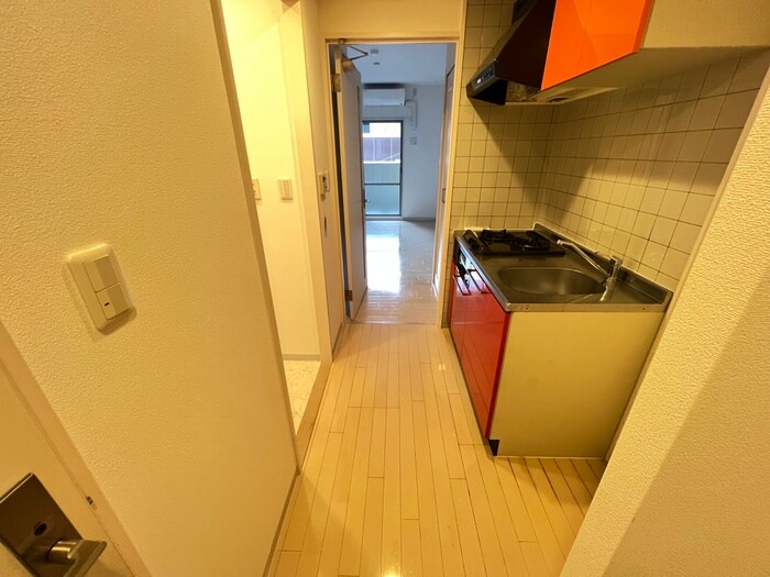 物件内観写真18　(廊下)