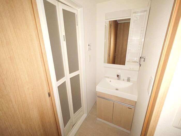 物件内観写真13　(洗面)