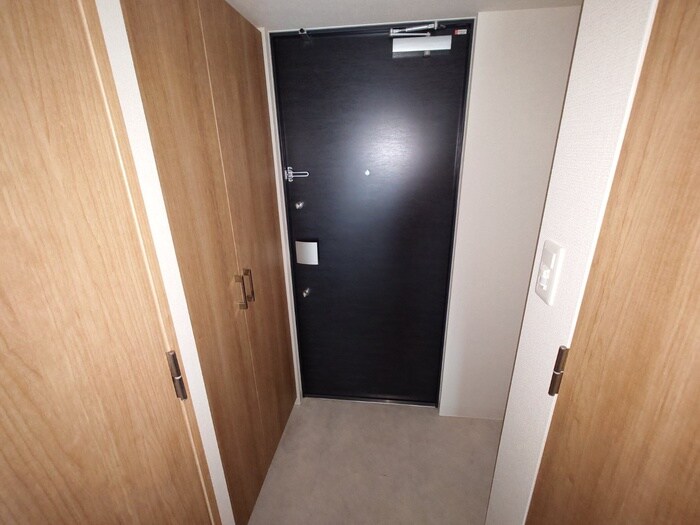 物件内観写真15　(玄関)