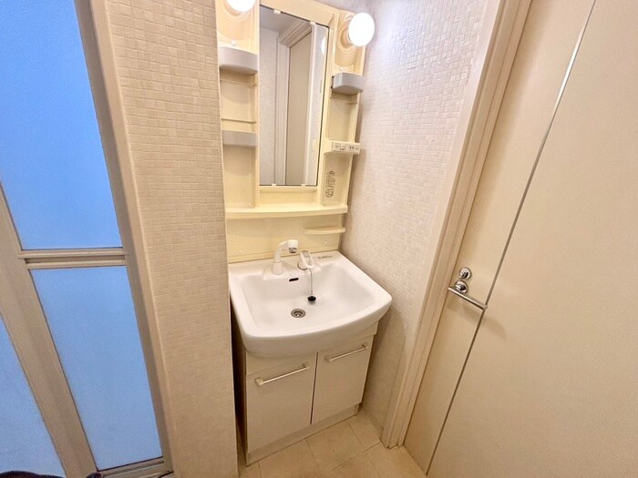 物件内観写真11　(洗面)