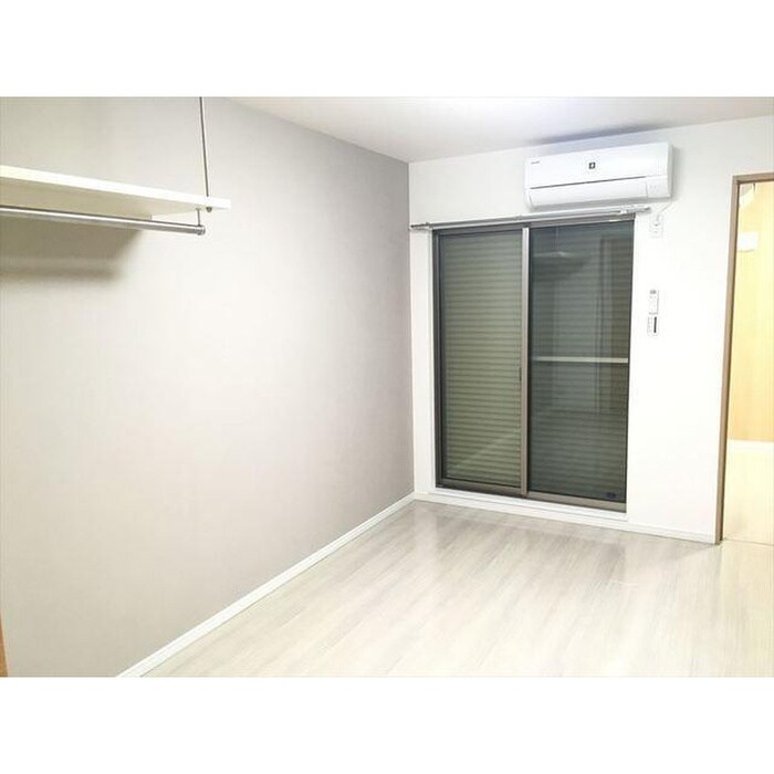 物件内観写真4　(居室)