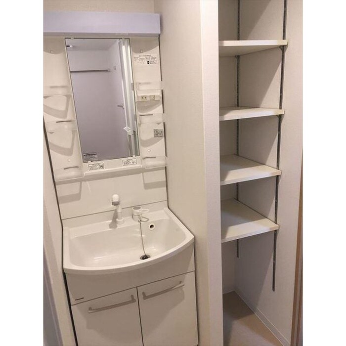 物件内観写真6　(洗面)