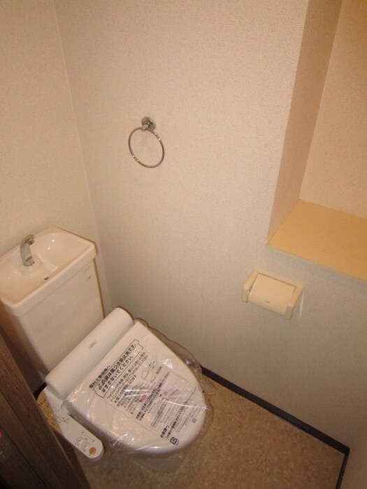 物件内観写真12　(トイレ)