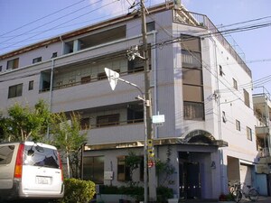 メゾンクリスタル外観写真