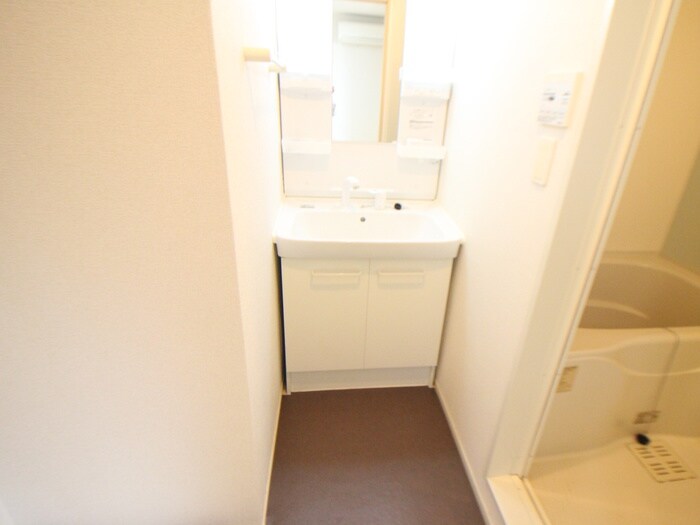 物件内観写真8　(洗面)