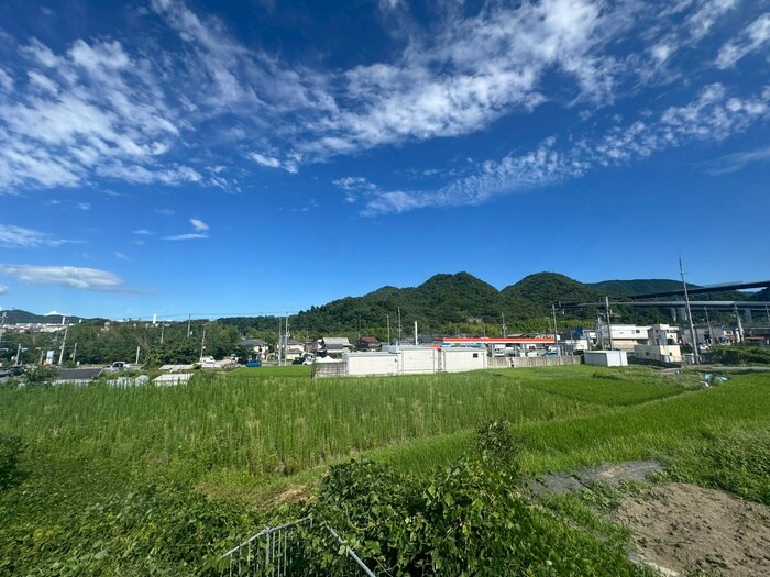 物件内観写真17　(室内からの展望)