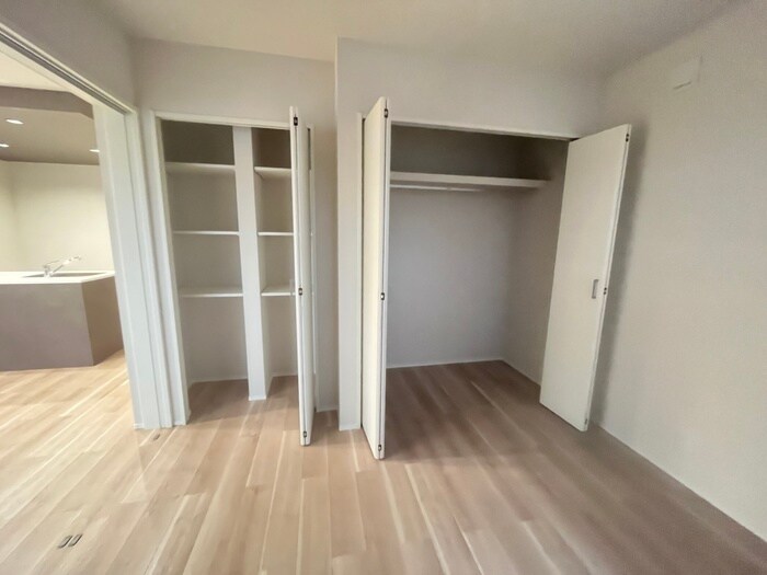 物件内観写真16　(収納)