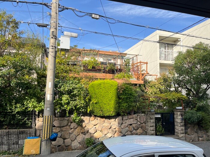 物件内観写真18　(室内からの展望)