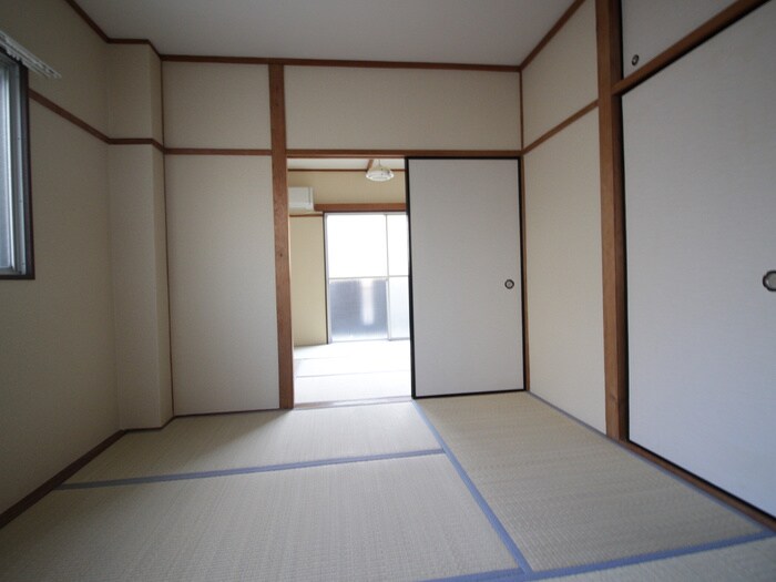 物件内観写真8　(居室)