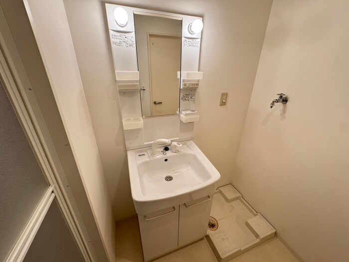 物件内観写真11　(洗面)