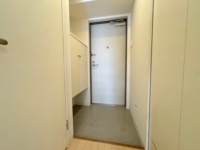 物件内観写真14　(玄関)