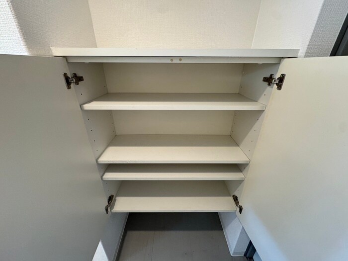 物件内観写真16　(靴箱)