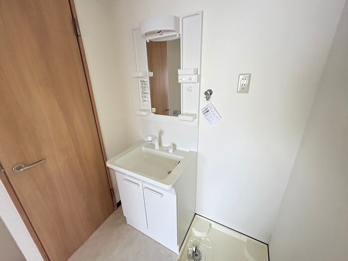 物件内観写真13　(洗面)