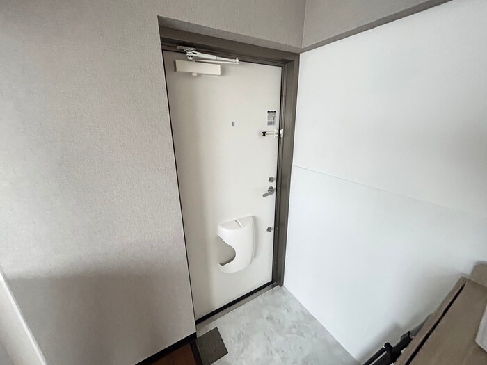 物件内観写真18　(玄関)