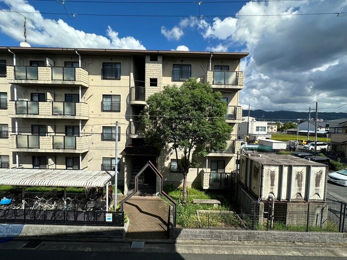 物件内観写真13　(室内からの展望)