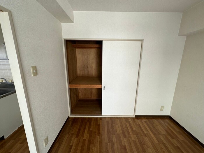 物件内観写真15　(収納)