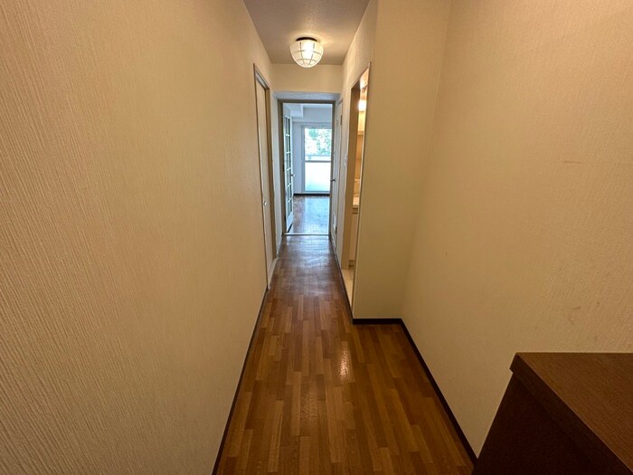 物件内観写真21　(廊下)