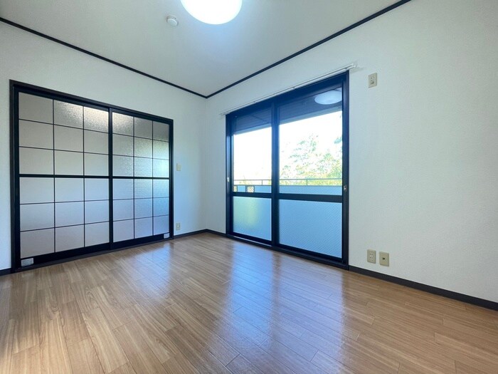 物件内観写真13　(居室)