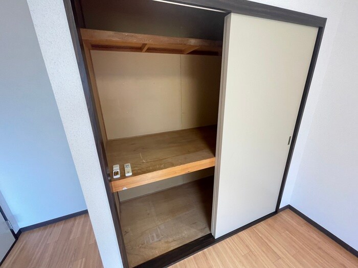 物件内観写真15　(収納)