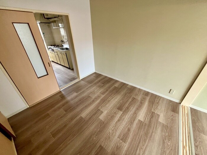 物件内観写真7　(居室)