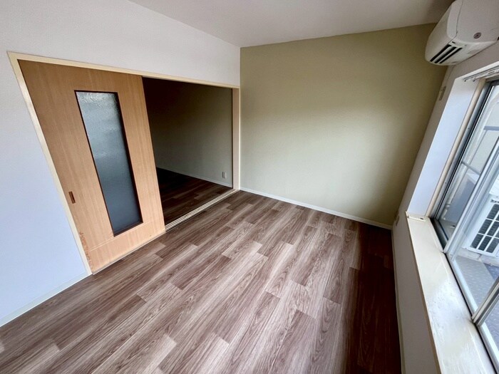 物件内観写真10　(居室)