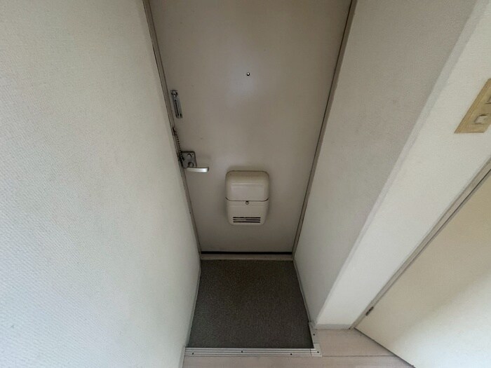 物件内観写真14　(玄関)
