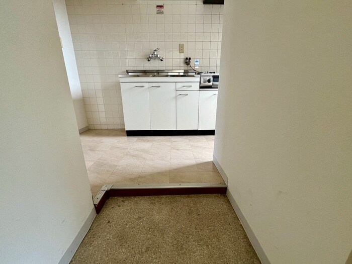 物件内観写真18　(玄関)