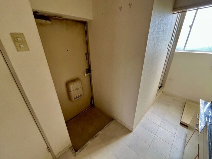 物件内観写真18　(玄関)