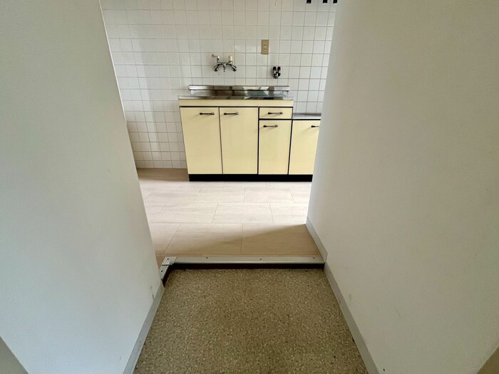 物件内観写真18　(玄関)