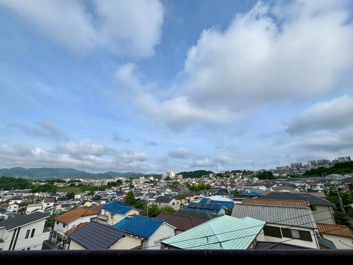 物件内観写真20　(室内からの展望)