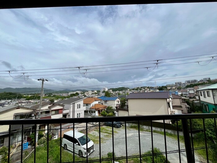 物件内観写真20　(室内からの展望)