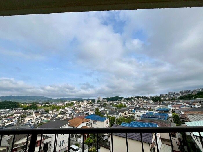 物件内観写真20　(室内からの展望)