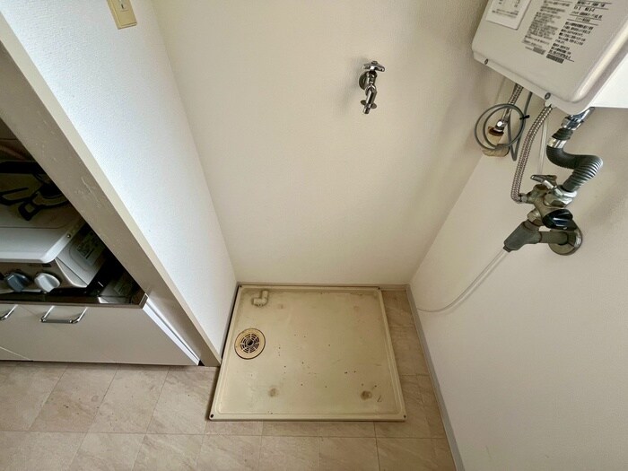 物件内観写真21　(洗濯機置場)