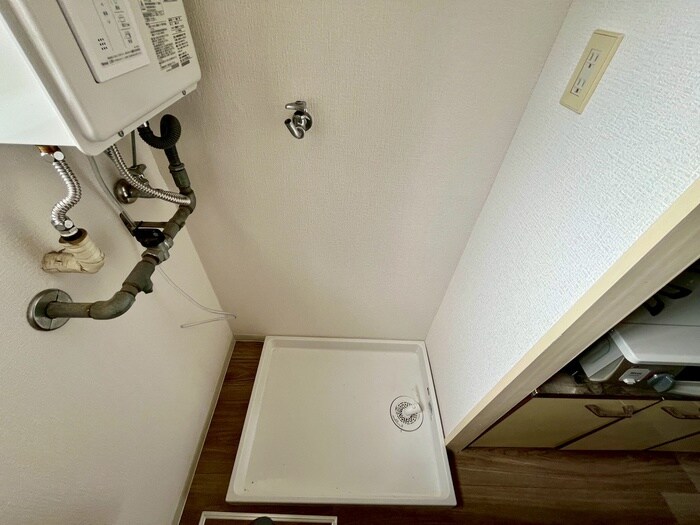 物件内観写真21　(洗濯機置場)