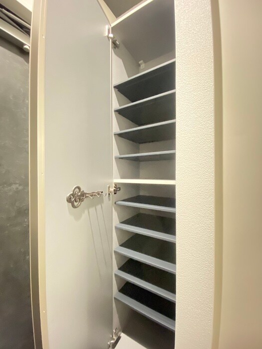 物件内観写真13　(靴箱)