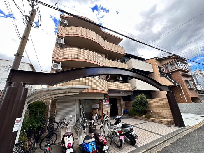 物件外観写真6　(外観写真)