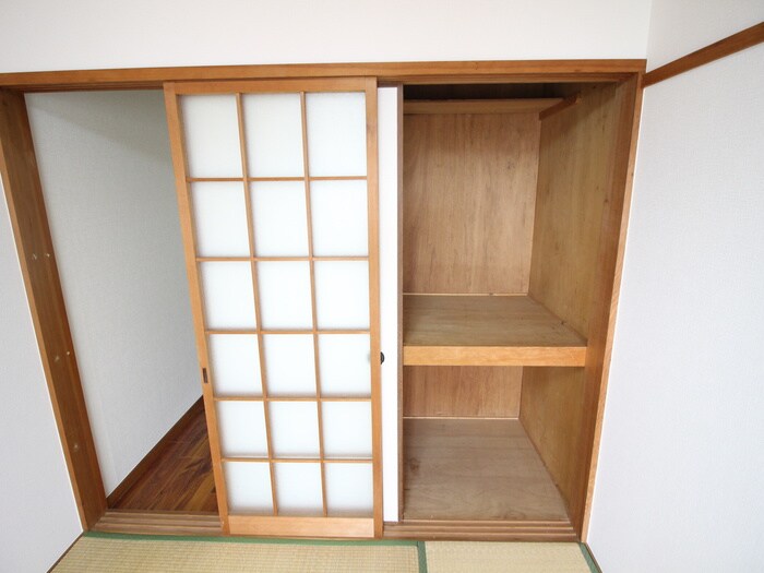 物件内観写真10　(収納)