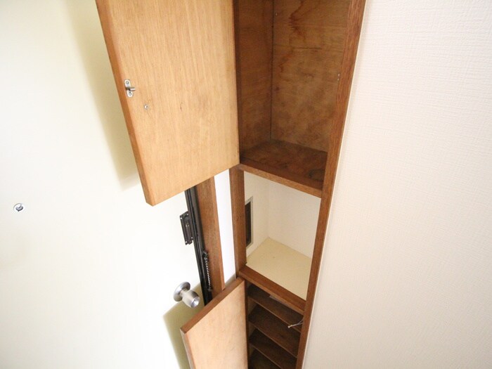 物件内観写真16　(靴箱)