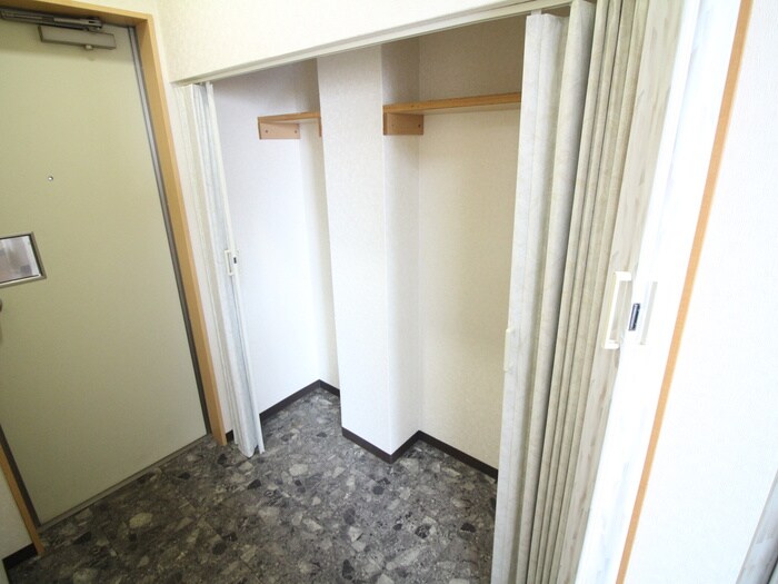 物件内観写真16　(靴箱)
