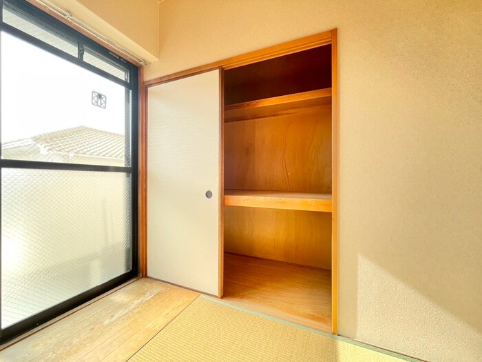 物件内観写真12　(収納)